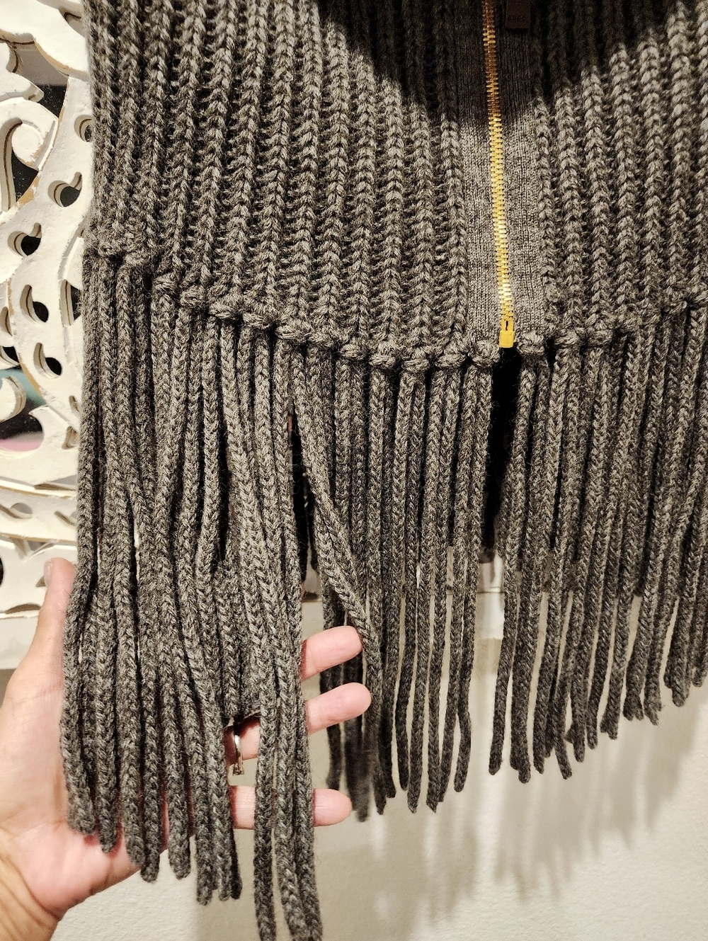 GUCCI ORIGINAL KNITTED PONCHO FRINGE FRONT ZIP OFF SHOULDERS WOOL + ALPACA SMALL - Picture 11 of 17